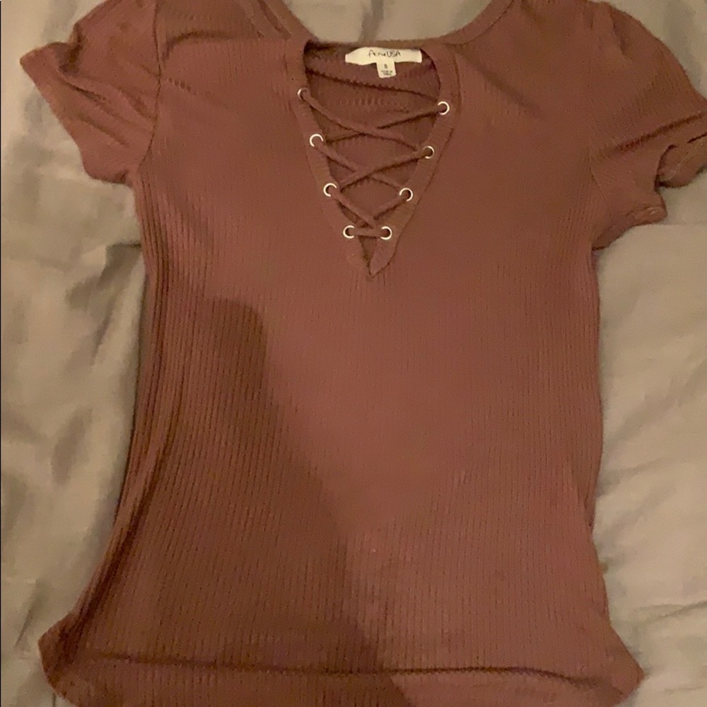 Brown t shirt
